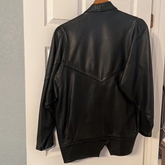 Leather jacket. - Picture 2 of 4